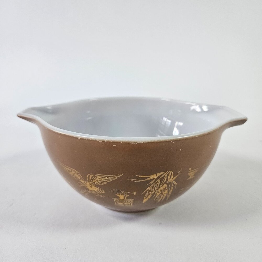 Vintage Pyrex Brown Early American Pattern 1 ½ PT Mixing Bowl 441 USA